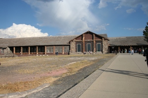 Old faithful Lodge hotel